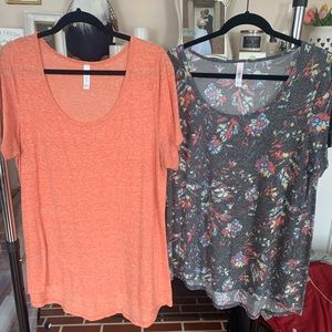 Two LuLaRoe Classic T’s size XL